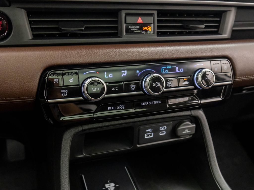 2025 Honda Pilot Elite photo 17