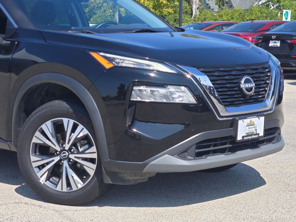 2023 Nissan Rogue SV photo 2