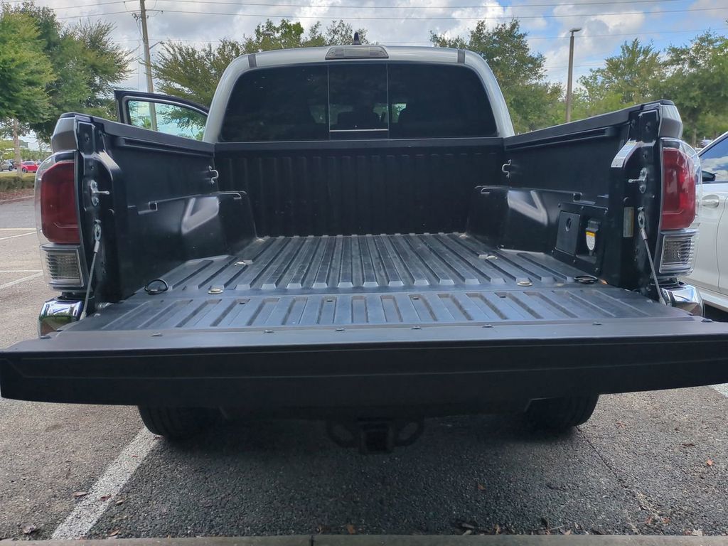 2023 Toyota Tacoma TRD Off-Road V6 photo 11