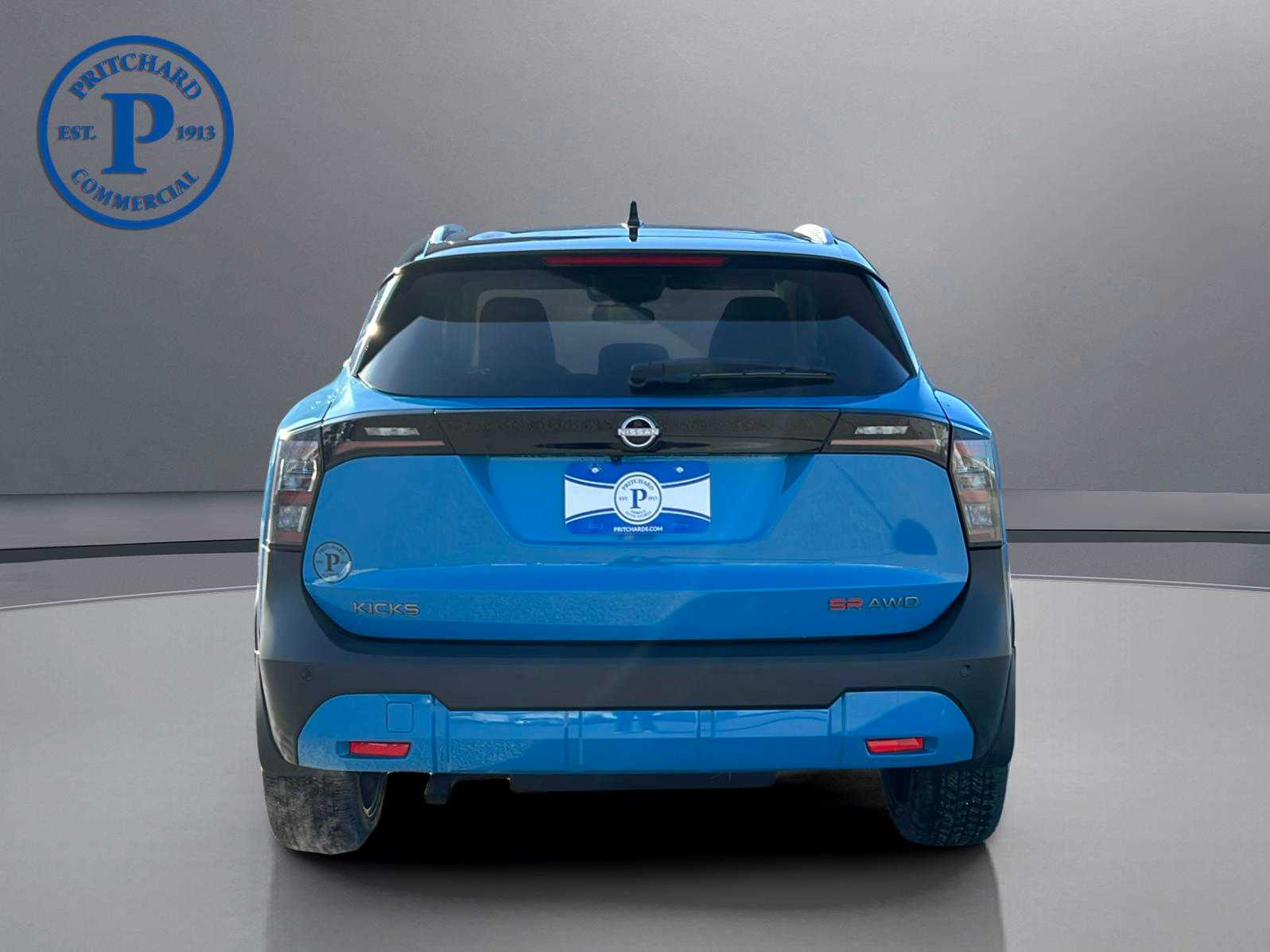 2025 Nissan Kicks SR photo 4