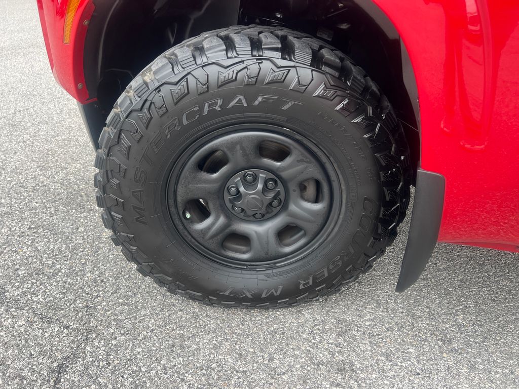 2022 Nissan Frontier S photo 23