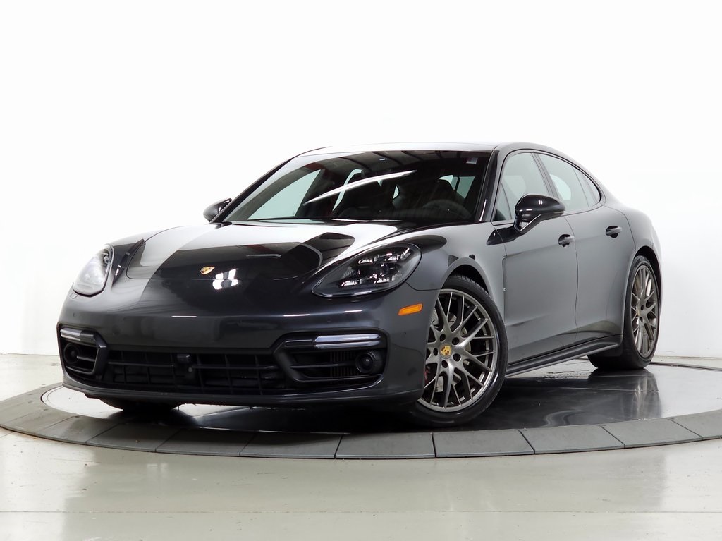 2020 Porsche Panamera GTS's photo