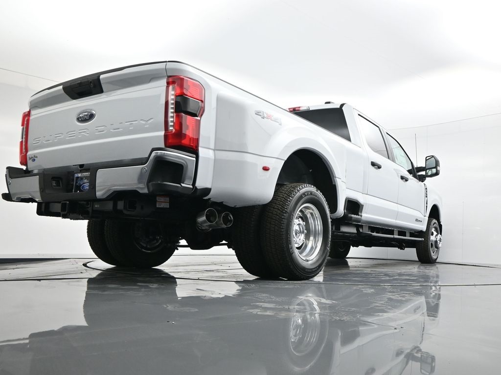 2026 Ford F-350 XLT photo 42