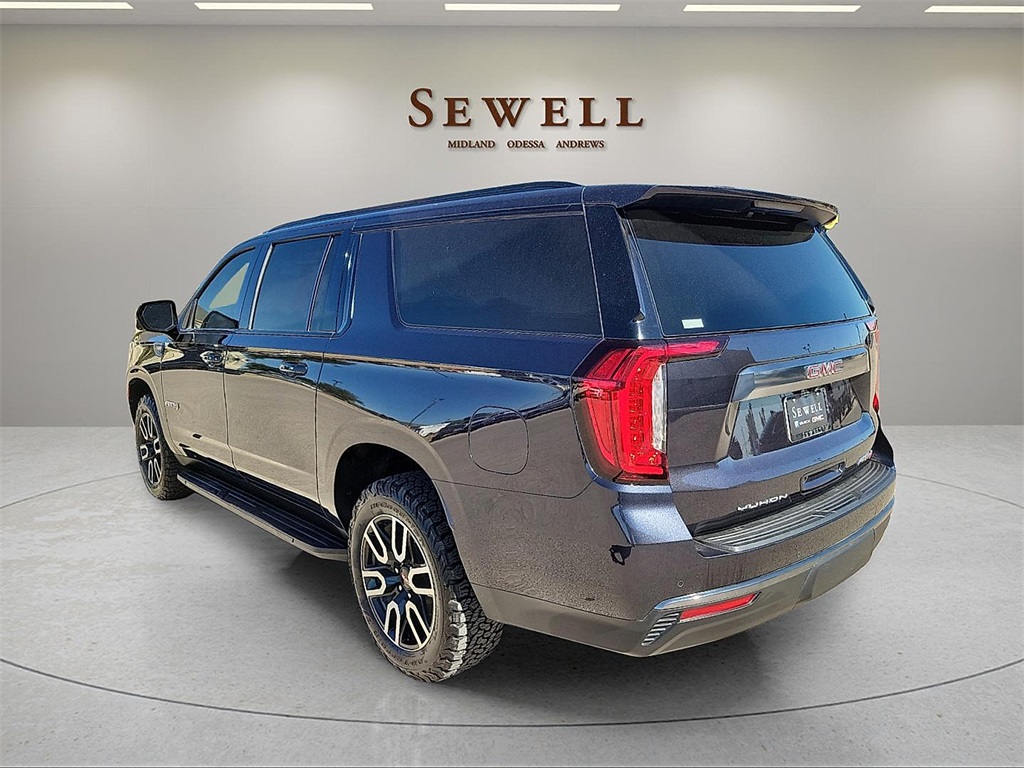 2023 Gmc Yukon XL AT4 photo 2