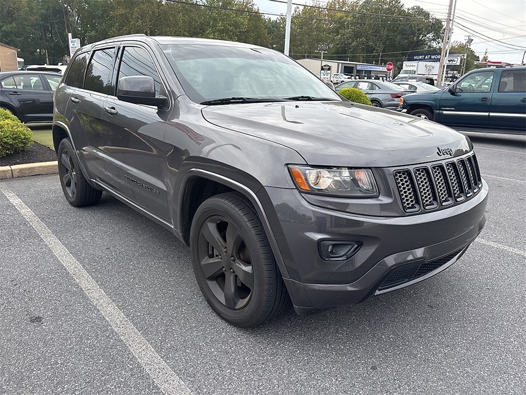 2014 Jeep Grand Cherokee Altitude photo 3