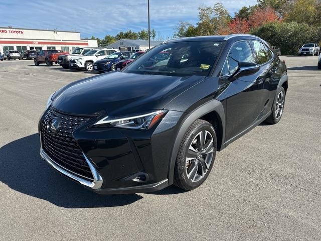 2019 Lexus UX 200 photo 3