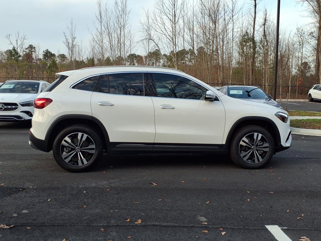 2025 Mercedes Benz GLA 250 4MATIC photo 3