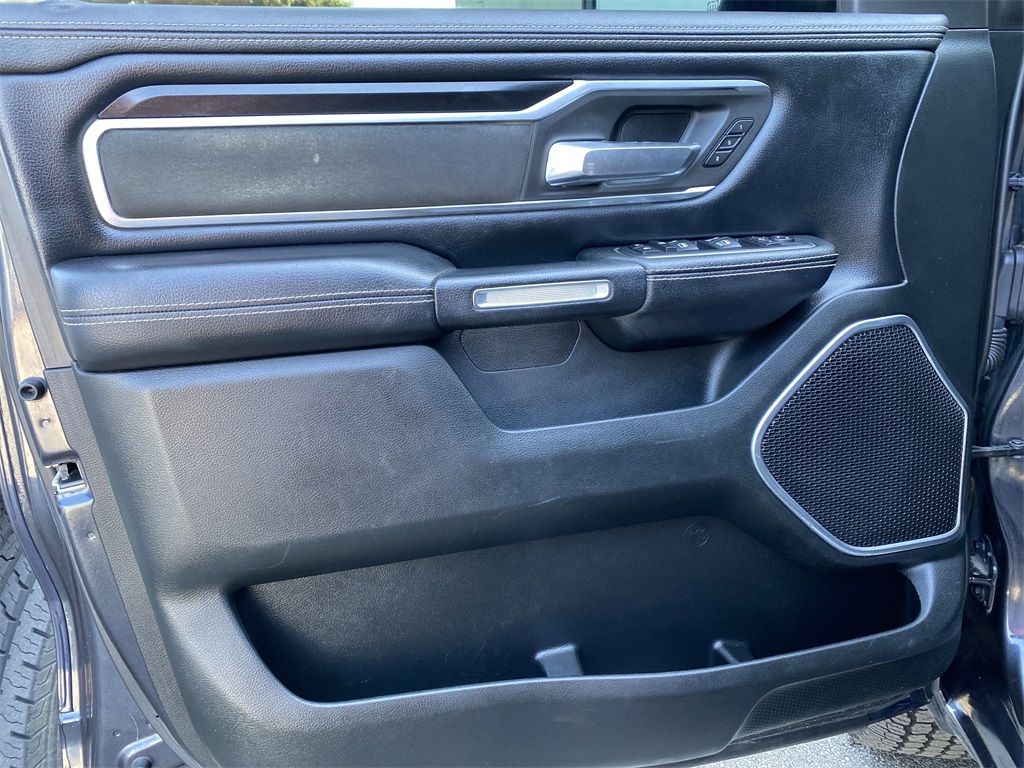2020 Ram 1500 Laramie photo 10