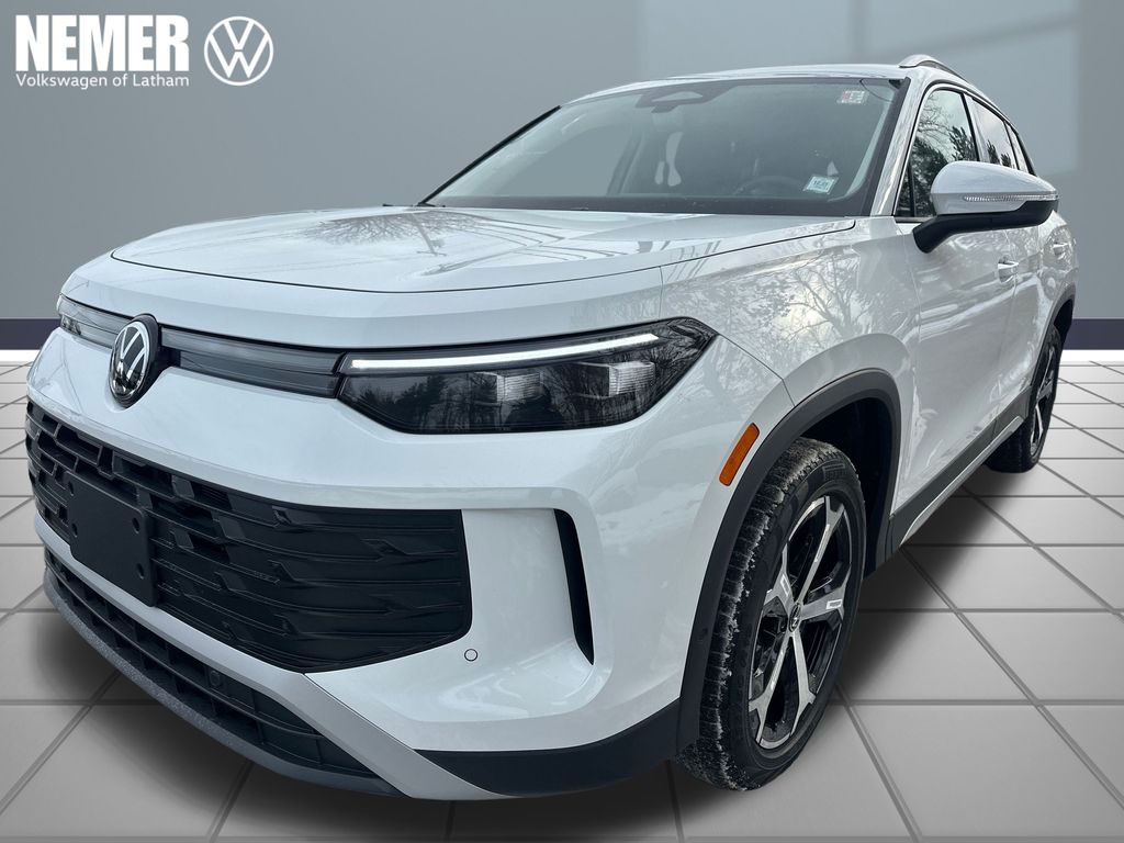 2026 Volkswagen Tiguan SE's photo