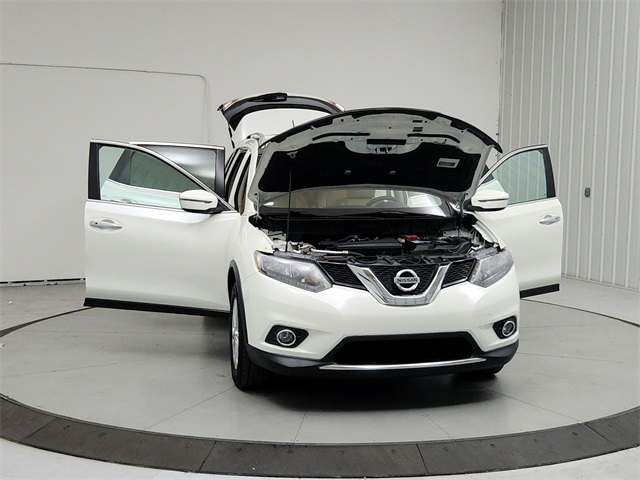 2016 Nissan Rogue SV photo 10
