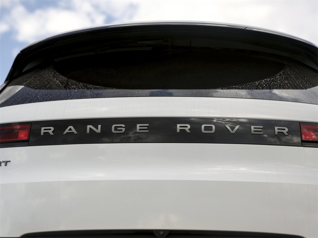 2025 Land Rover Range Rover Sport SE photo 7