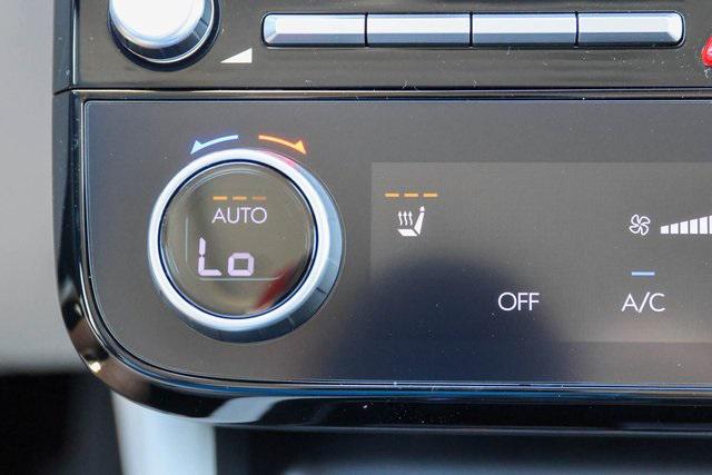 New 2025 Silver Hyundai SEL Convenience FWD image 18
