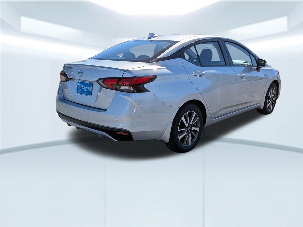 2025 Nissan Versa 1.6 SV photo 4
