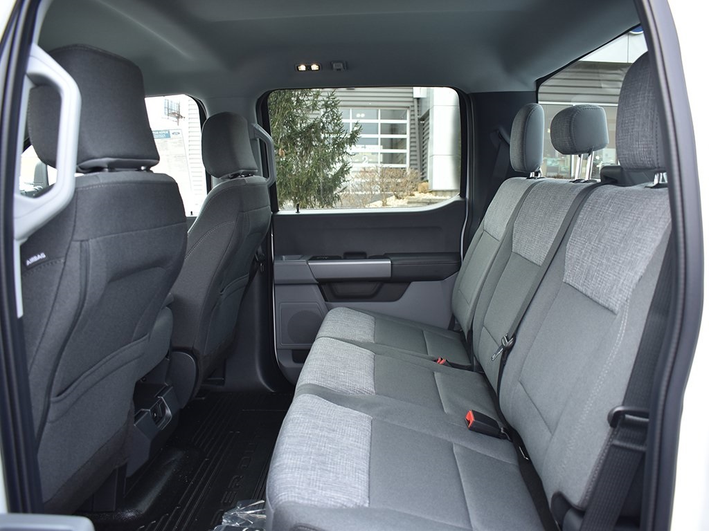 2025 Ford F-250 XLT photo 6