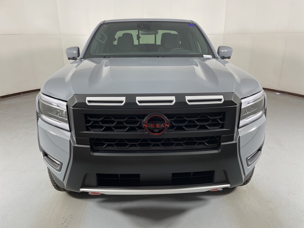 2025 Nissan Frontier Crew Cab PRO-X photo 3