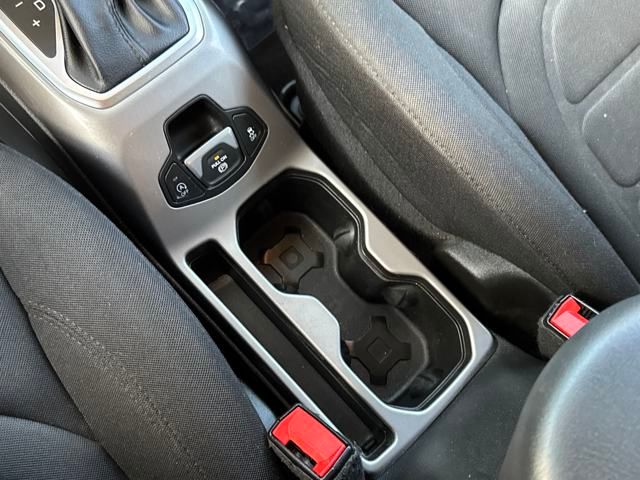 2022 Jeep Renegade Latitude photo 17
