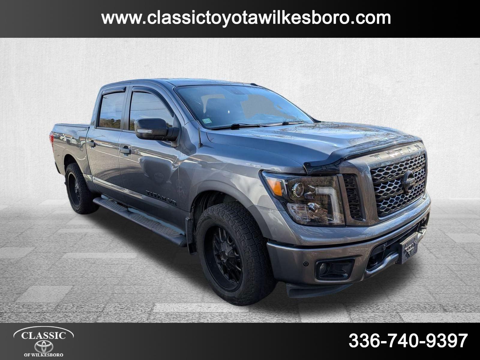 2019 Nissan Titan SV photo 2