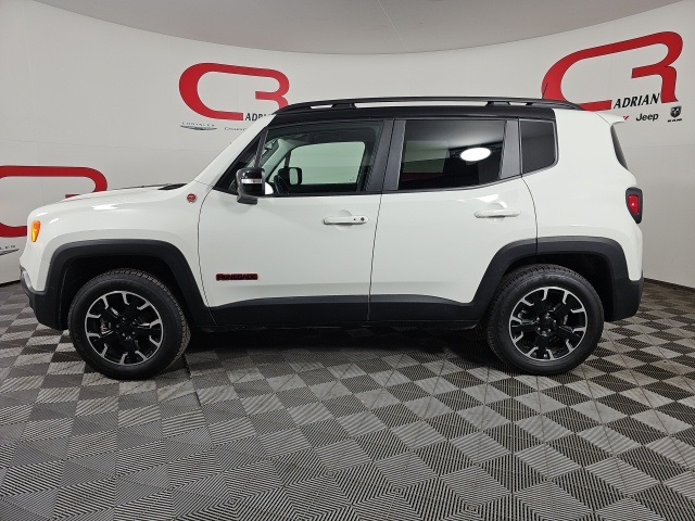 2023 Jeep Renegade Trailhawk photo 4