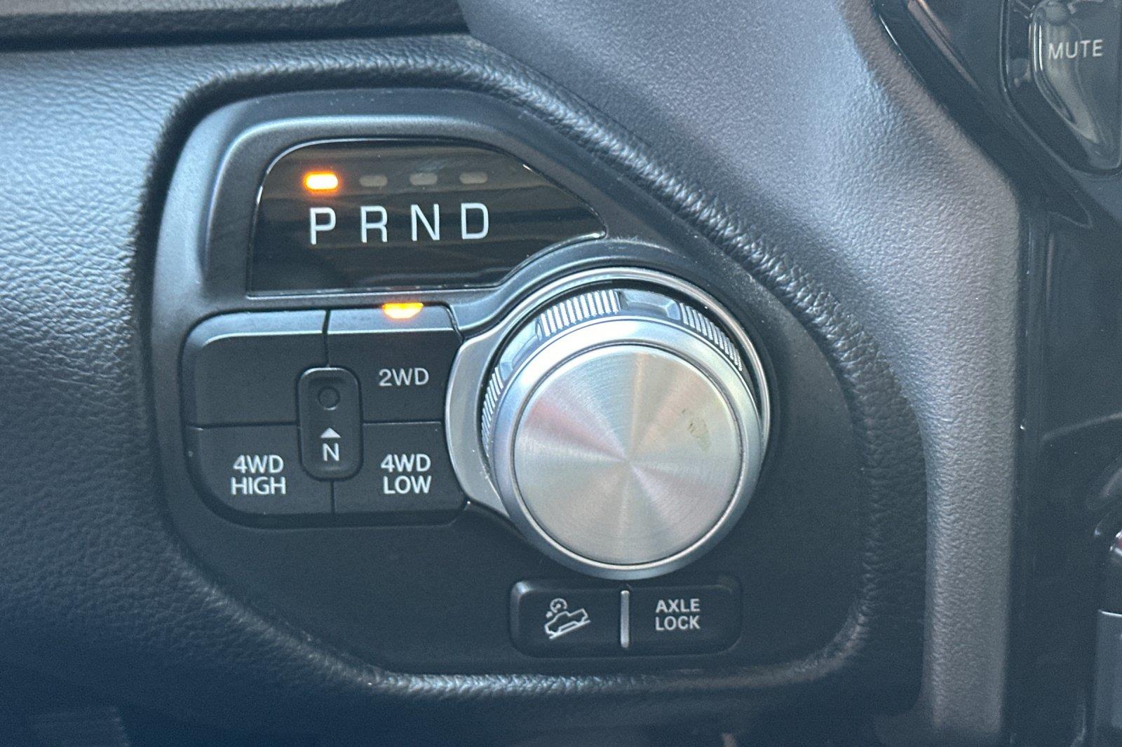 2020 Ram 1500 Rebel photo 16
