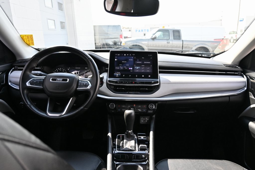 2022 Jeep Compass Limited photo 25