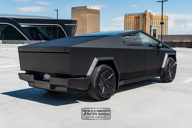 2024 Tesla Cybertruck Cyberbeast photo 4