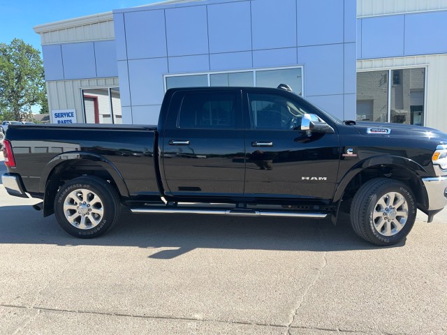 Used 2022 RAM Ram 3500 Pickup Laramie with VIN 3C63R3EL9NG303182 for sale in Kansas City