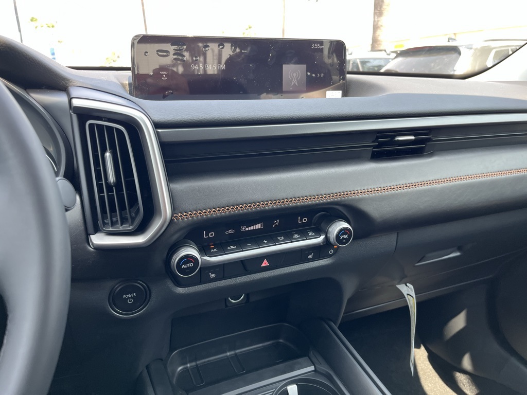 2025 Mazda CX-50 Premium photo 17