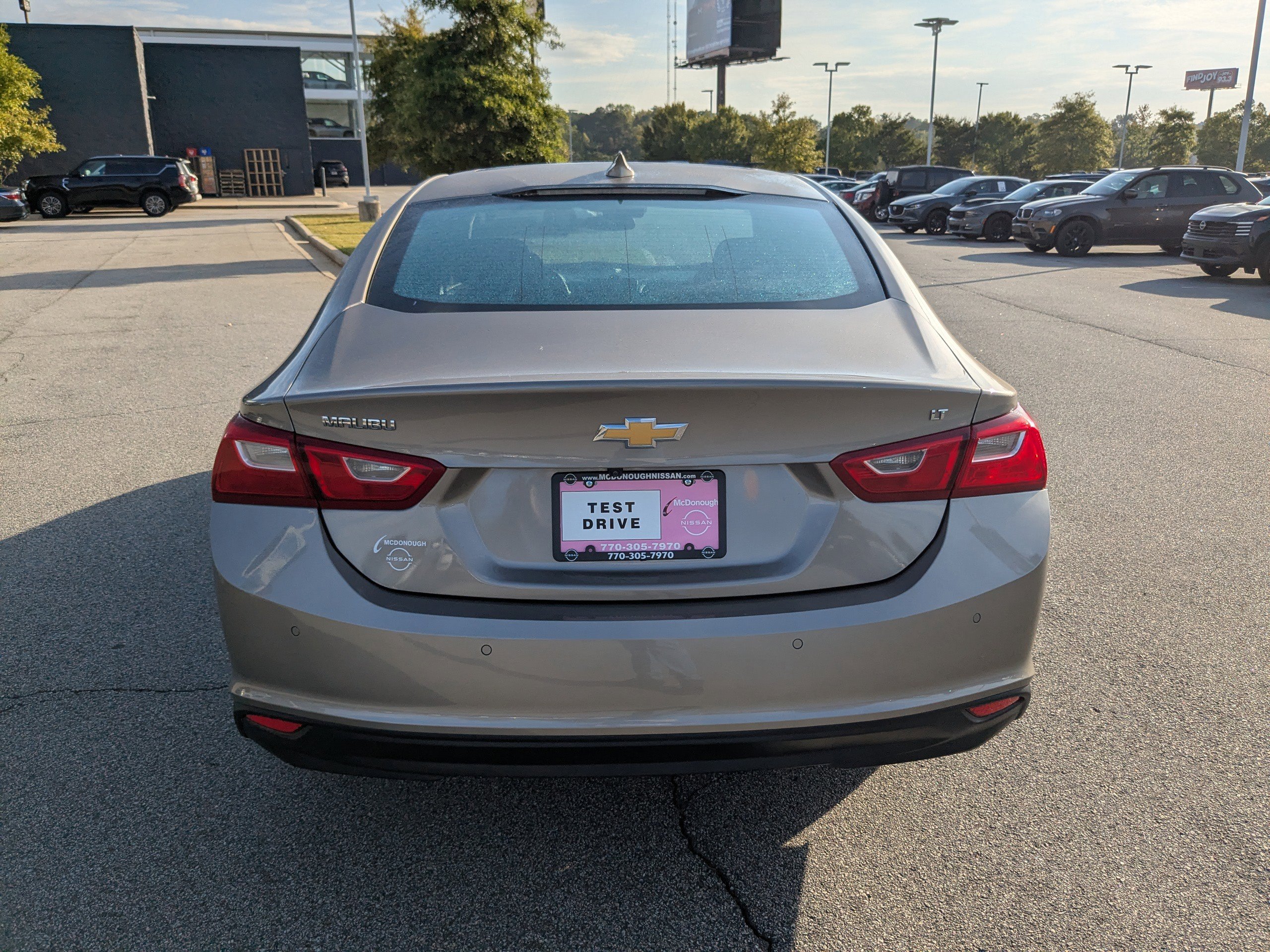 2024 Chevrolet Malibu 1LT photo 2