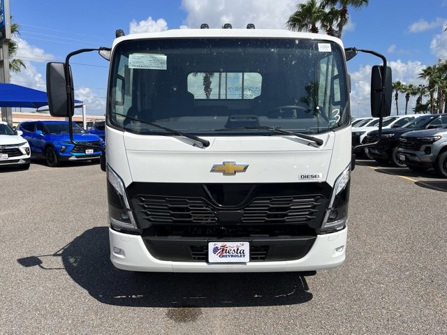 2025 Chevrolet Silverado photo 2