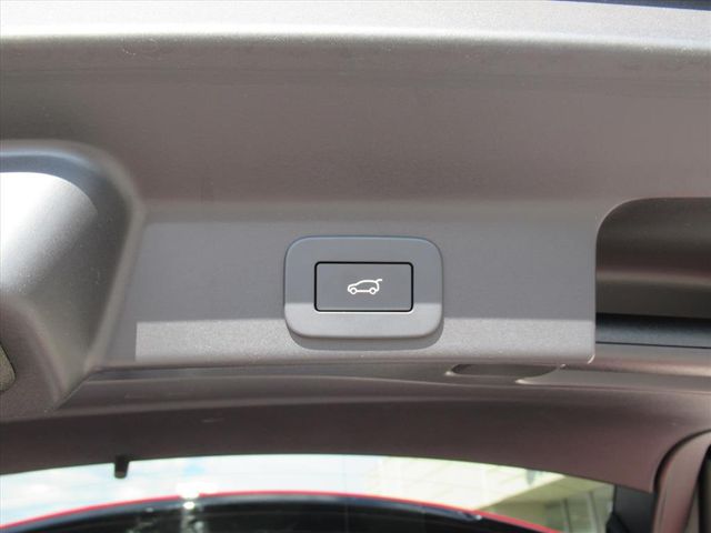 2024 Jaguar F-PACE P250 R-Dynamic S photo 30