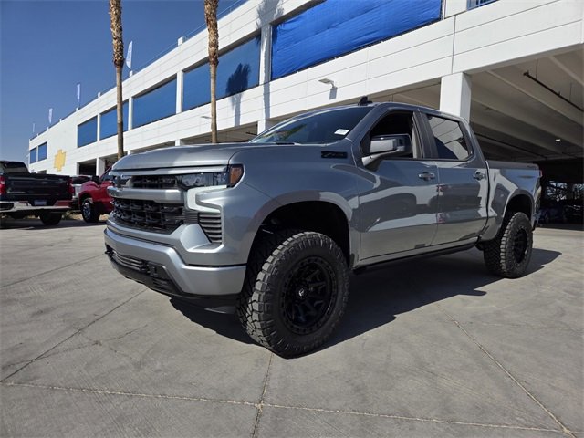 2025 Chevrolet Silverado 1500 RST photo 2