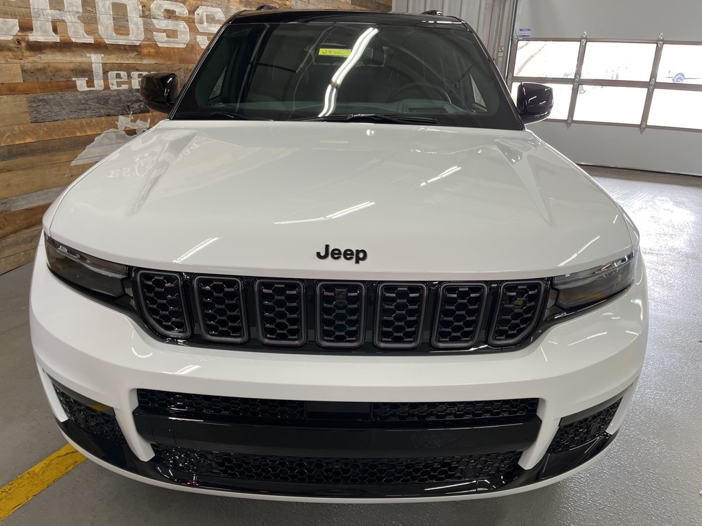2025 Jeep Grand Cherokee L Summit Reserve photo 11