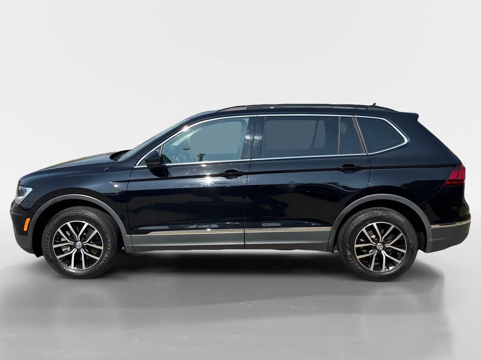 2021 Volkswagen Tiguan SE photo 3