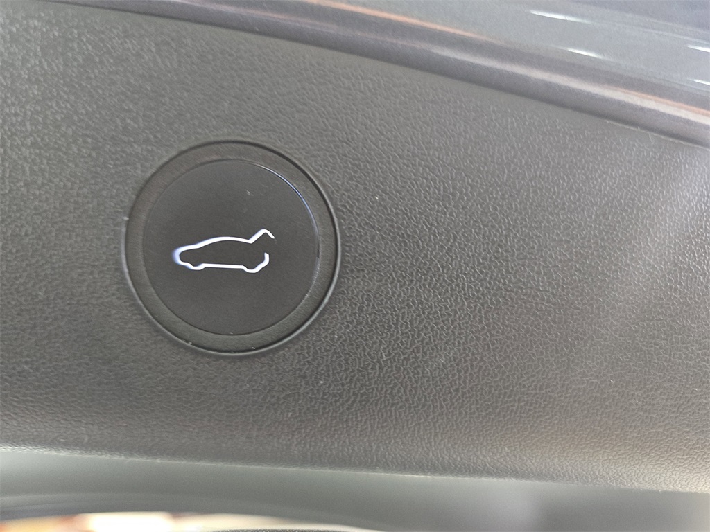 2023 Tesla Model 3 photo 14