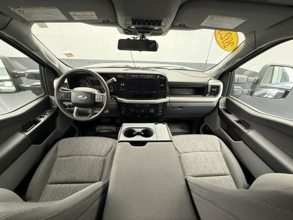 2023 Ford F-250 XL photo 3