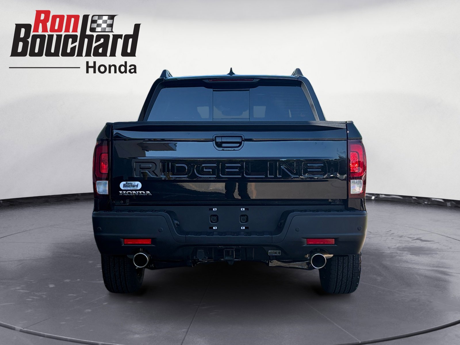 2025 Honda Ridgeline Black Edition photo 3