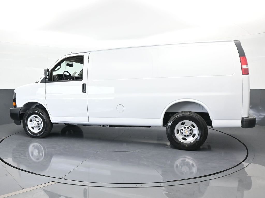 2025 Chevrolet Express Cargo Van photo 3