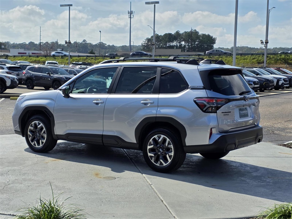 2026 Subaru Forester Premium photo 4