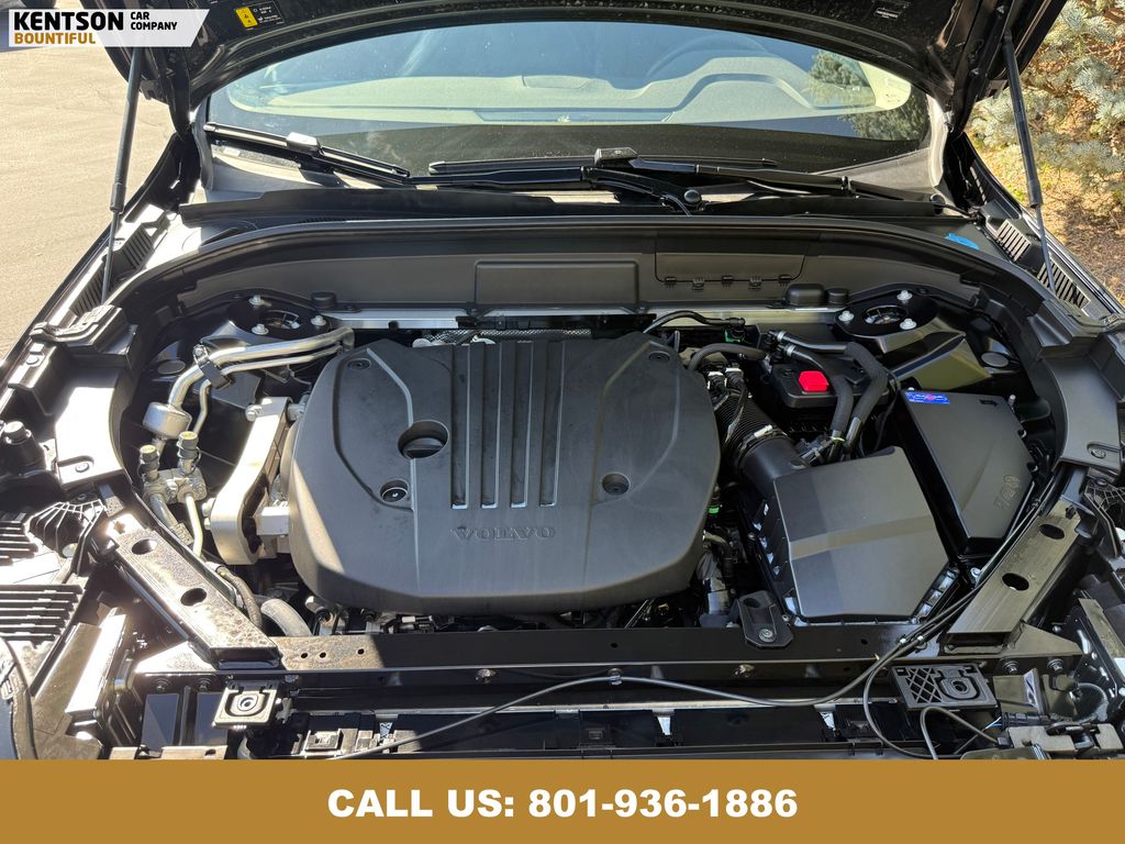2025 Volvo XC60 B5 Plus photo 35