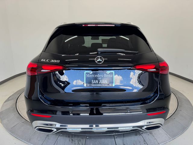 2025 Mercedes Benz GLC 300 photo 9