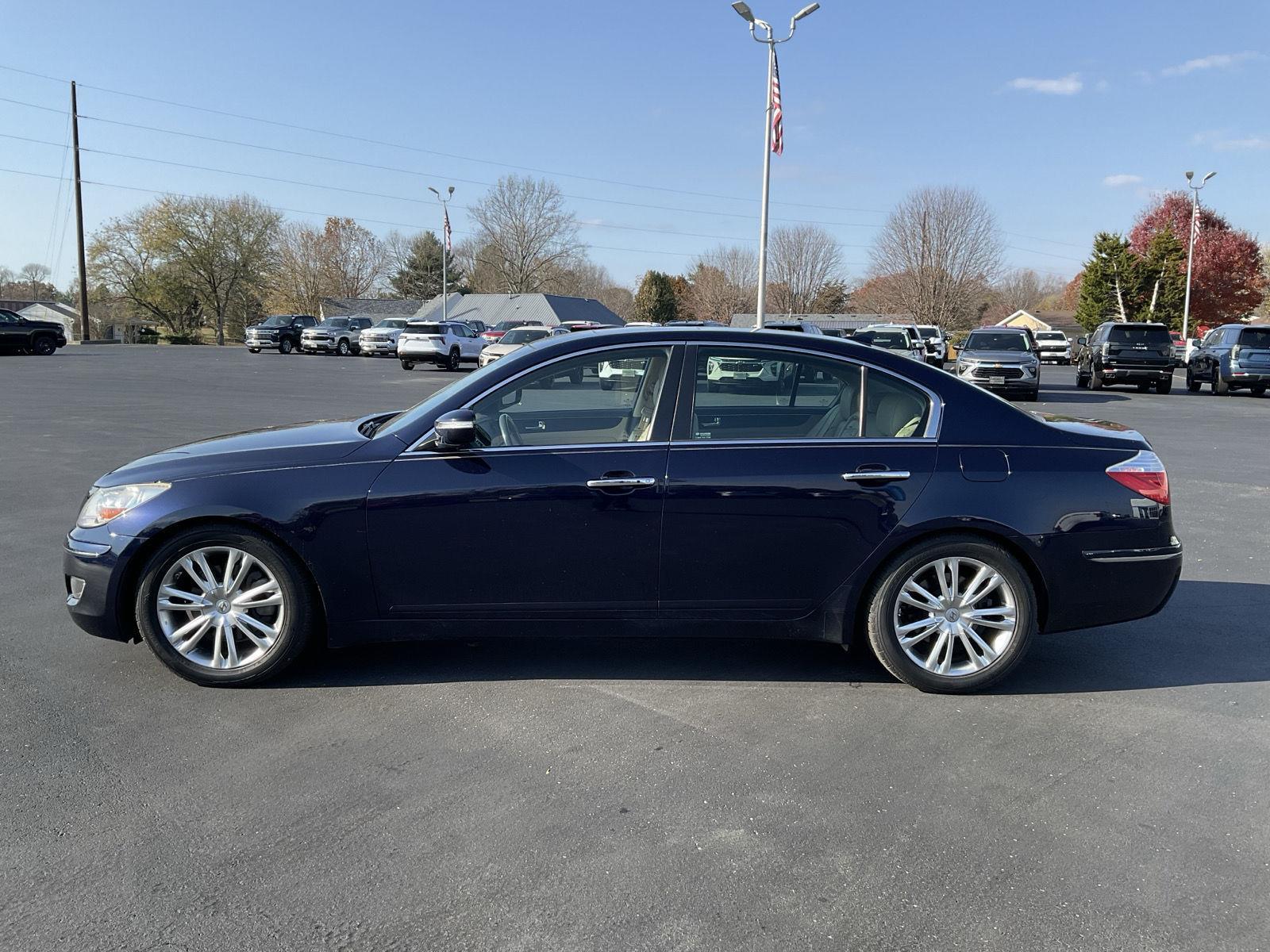 2010 Hyundai Genesis 3.8 photo 4