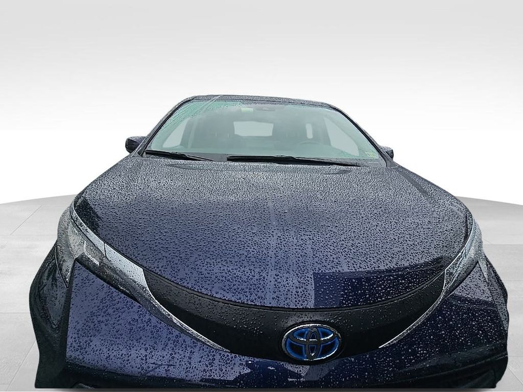 2021 Toyota Sienna XLE photo 2