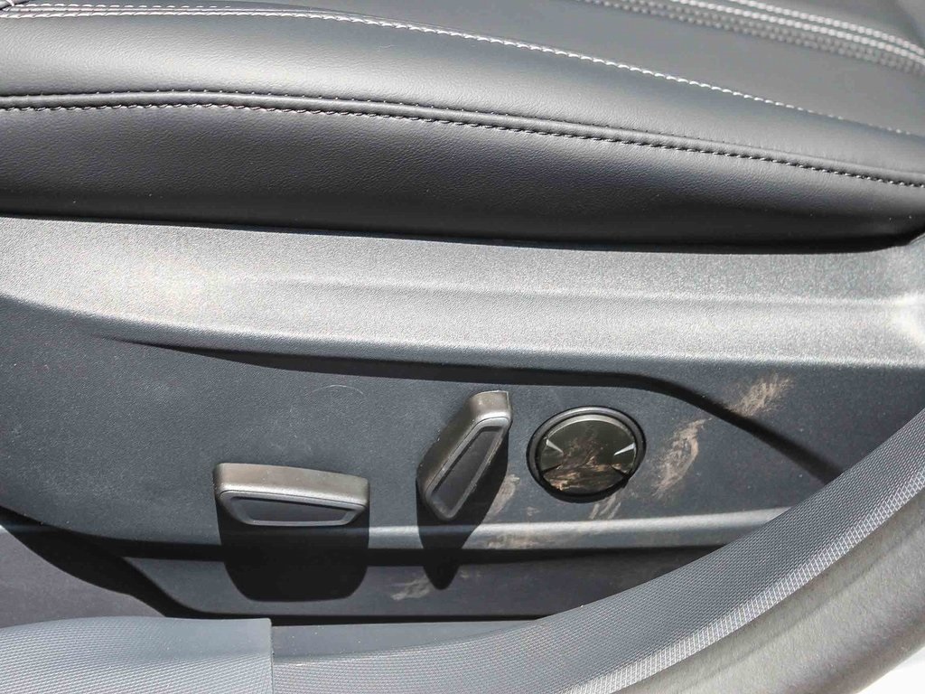 2025 Ford Mustang Mach-E Select photo 20