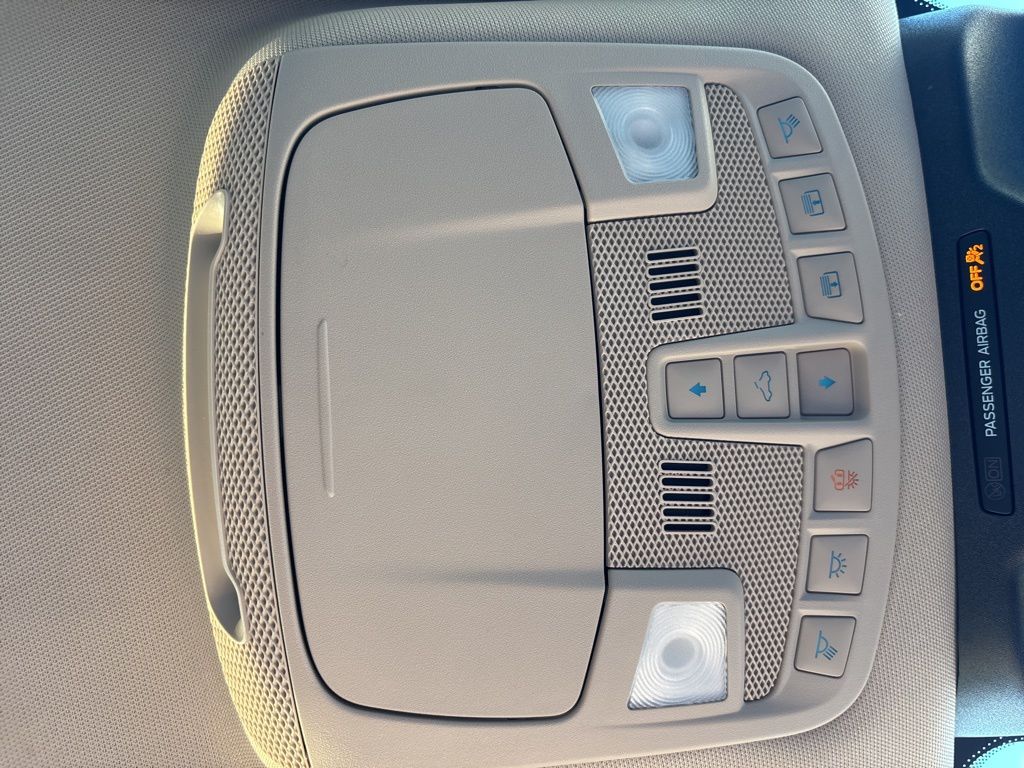 2022 Ford Expedition MAX Platinum photo 21