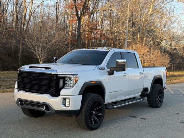 2021 GMC Sierra 2500HD Denali's photo