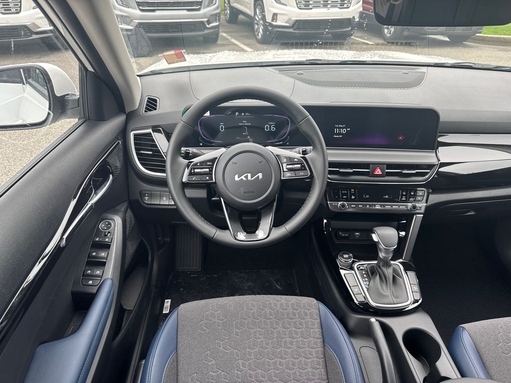 2025 Kia Seltos S photo 22