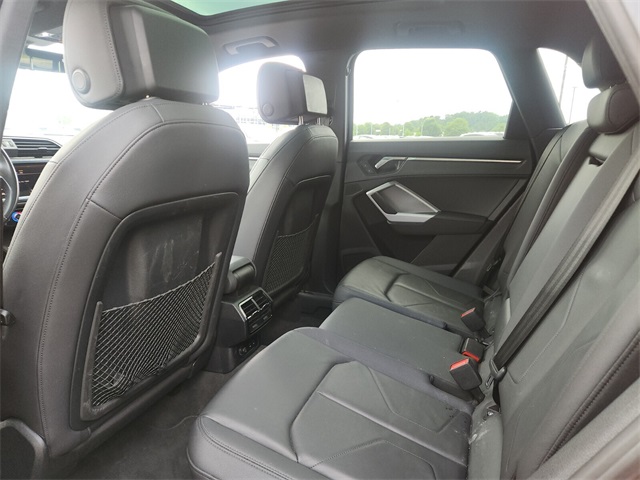2024 Audi Q3 S line Premium 45 TFSI photo 10