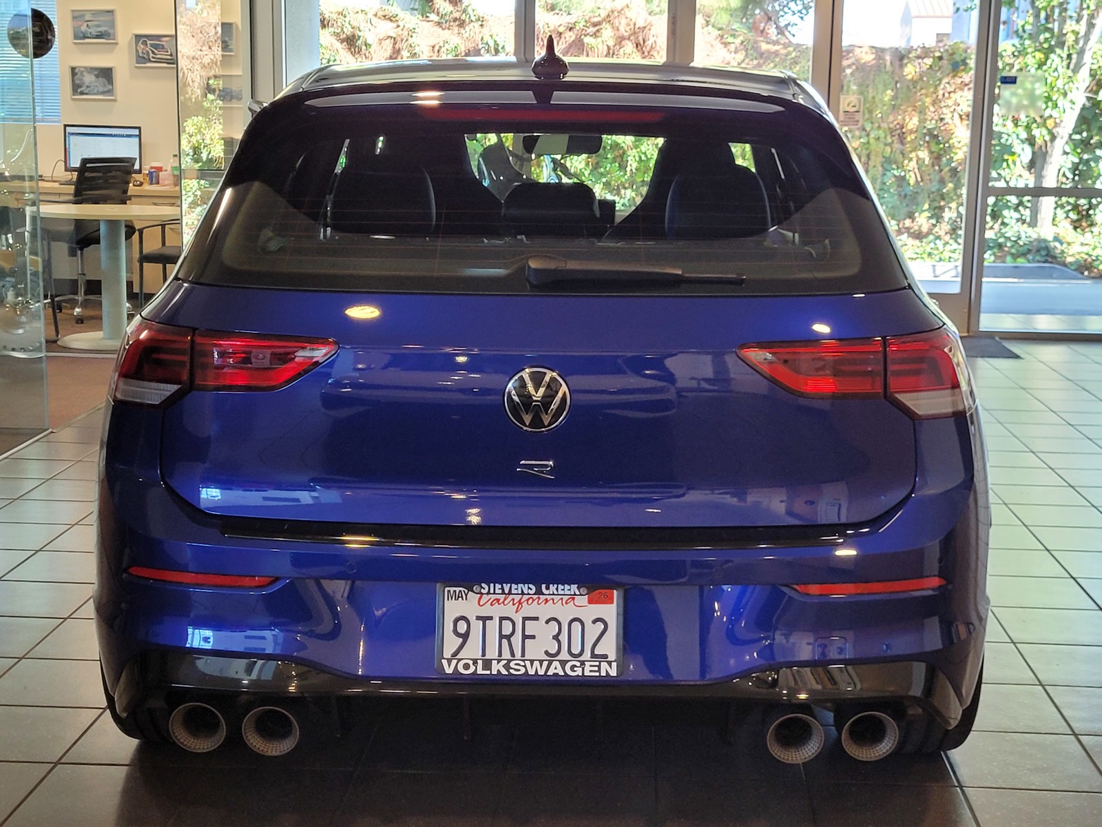 2025 Volkswagen Golf R 2.0 TSI photo 3