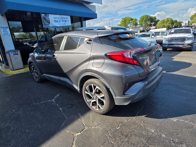 2018 Toyota C-HR XLE photo 4