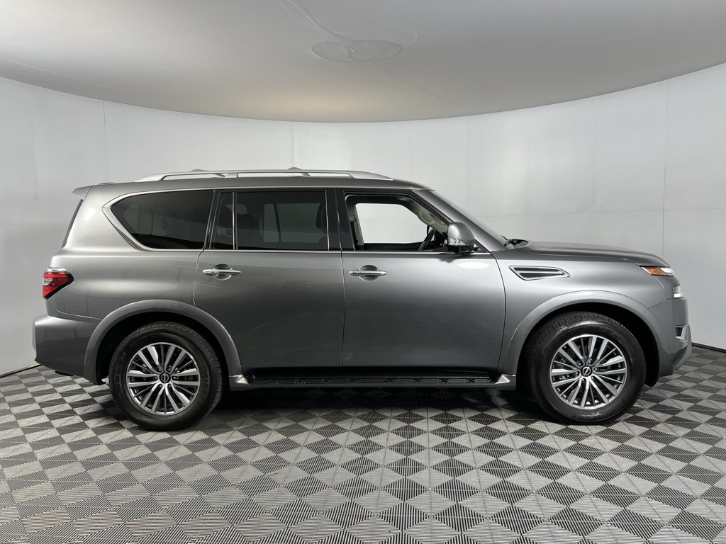 2024 Nissan Armada SL photo 3